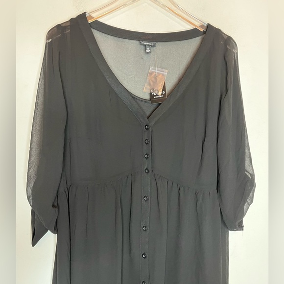 Torrid black Chiffon Shirt Dress, sheer lined. Size 0 - Picture 3 of 8